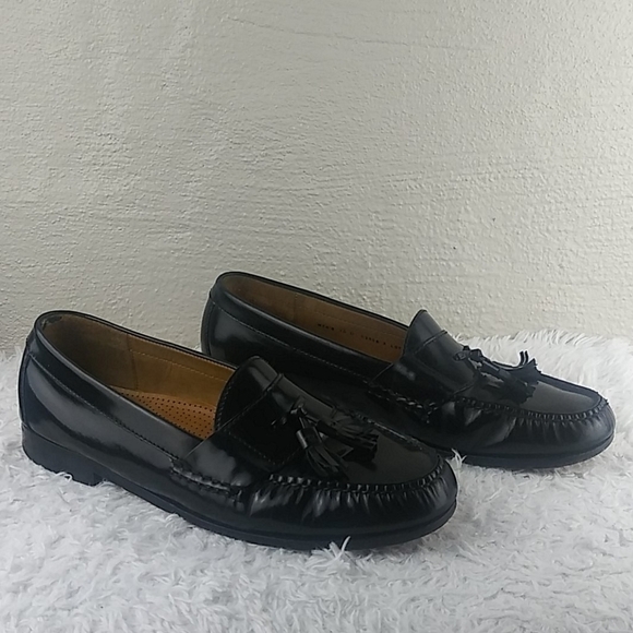 Cole Hann Black Genuine Leather Tassel Upper Almond Toe Slip On Loafer Shoe - Picture 4 of 13